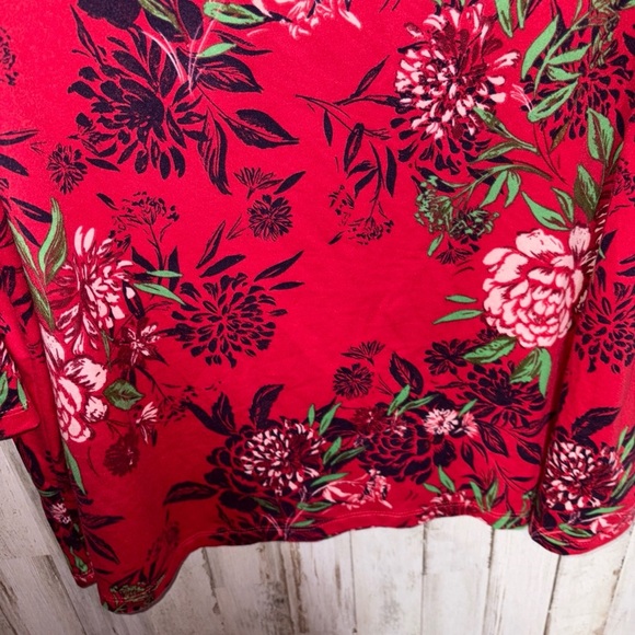 Pioneer Woman Shirt Size XXXL V-Neck Top Red Floral Country Ranch - Picture 8 of 14